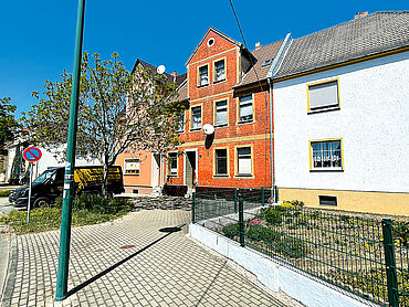 P26-04-019: Roonstraße 48
							06385 Aken /Elbe