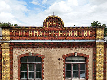 S25-03-019: Stadtbadstraße 40
							04741 Roßwein