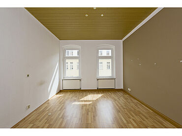 P26-02-016: Vater-Jahn-Straße 11
							06712 Zeitz