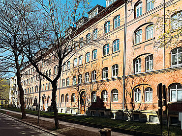 P26-02-012: Klarastraße 38
							09247 Chemnitz