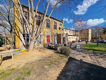 S26-02-018: Radegaster Str. 8
							06780 Zörbig