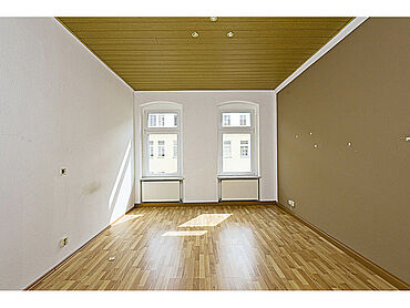 P26-02-016: Vater-Jahn-Straße 11
							06712 Zeitz