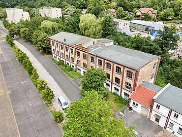 S25-03-019: Stadtbadstraße 40
							04741 Roßwein