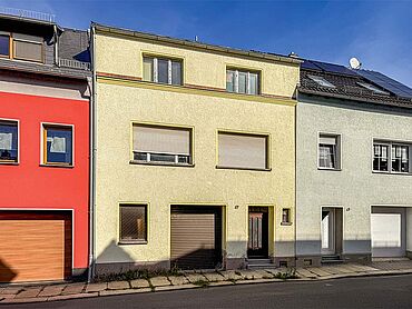 S26-04-032: Talstraße 47
		08393 Meerane