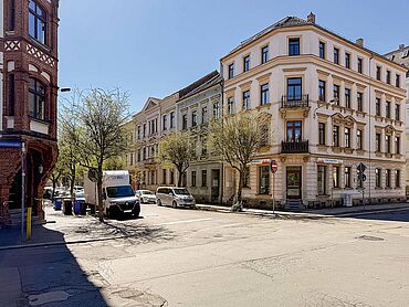 S26-03-037: Römerstraße 25
							08056 Zwickau