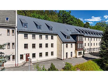S26-03-053: Markersbachstr. 3
							08262 Muldenhammer
