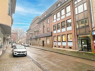 W26-03-005: Friedrich-Alfred-Straße 80/ Georgstraße 11,13
							47226 Duisburg