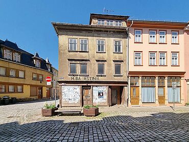 S26-03-093: Rosenstraße 2a
							99310 Arnstadt