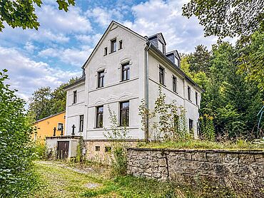 S26-04-043: Veitenhäuser 1
		08233 Treuen