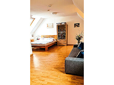 P26-02-008: Herzog-Ludwig-Straße 24
							93333 Neustadt a.d. Donau