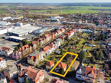 S26-02-011: Graf-Stauffenberg-Straße 28/30
							06618 Naumburg (Saale)