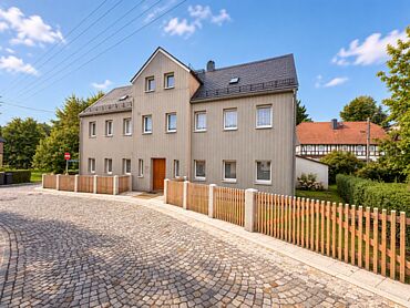 S26-04-020: Niederdorfstraße 34
		02708 Schönbach