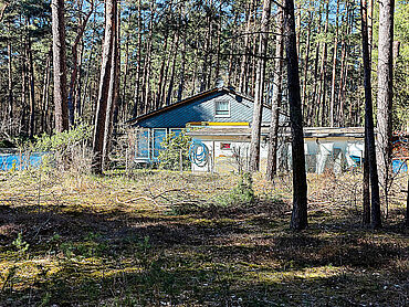 P26-02-025: Ernst-Thälmann-Straße links neben Nr. 77
							14822 Borkwalde