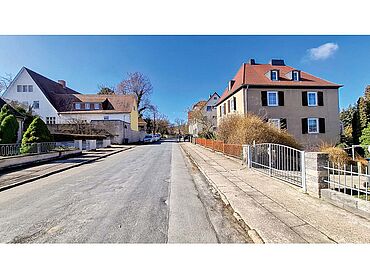 S26-02-012: Pfaffenstieg 3
							06628 Naumburg (Saale)