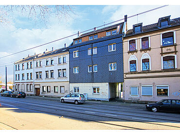 W20-01-025: Karnaper Straße 238
							45329 Essen