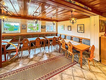 S26-03-054: Waldstraße 3
							08248 Klingenthal