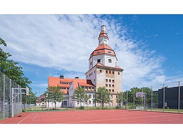 S26-03-999: Messering 23
		01067 Dresden