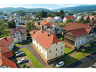 P26-02-007: Schloßstraße 2
							34632 Jesberg 