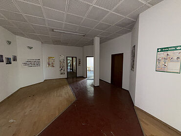S25-03-019: Stadtbadstraße 40
							04741 Roßwein