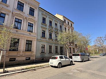 S26-03-037: Römerstraße 25
		08056 Zwickau