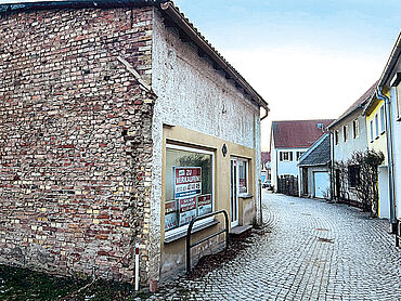 P26-02-024: Pfeiffergassse 2
							04916 Herzberg