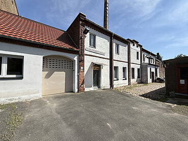 S25-03-019: Stadtbadstraße 40
							04741 Roßwein