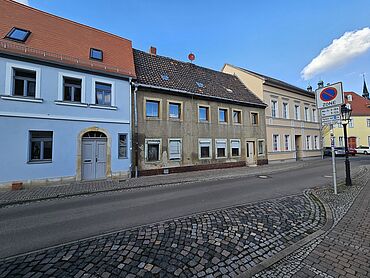 S26-02-023: Schloßstraße 8
							04523 Pegau