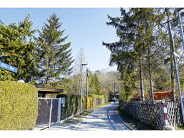 S20-02-071: Am Steinbach und Weiße-Hütte-Weg
							99094 Erfurt